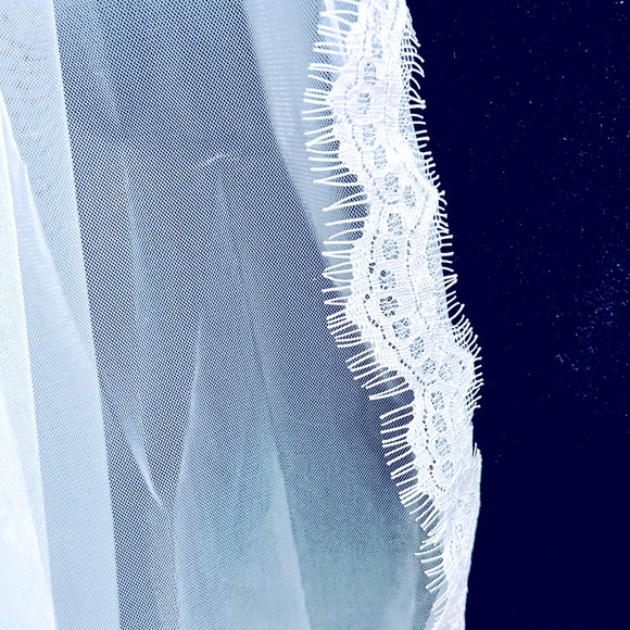 💕A single Tiered Bridal Wedding Veil. - Picture 4 of 6